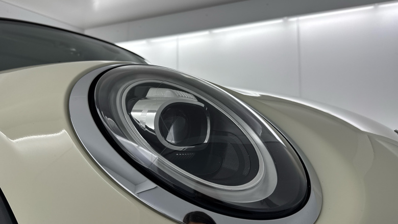 MINI Hatchback 1.5 Cooper Classic II 3dr Petrol Hatchback